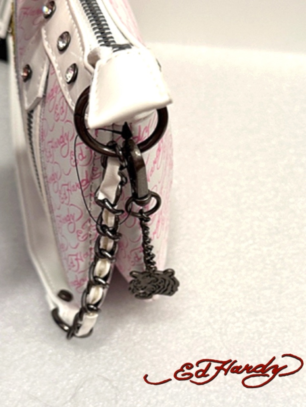 Ed Hardy White and Pink Flame Skull Shoulder Bag - Picture 3 of 7